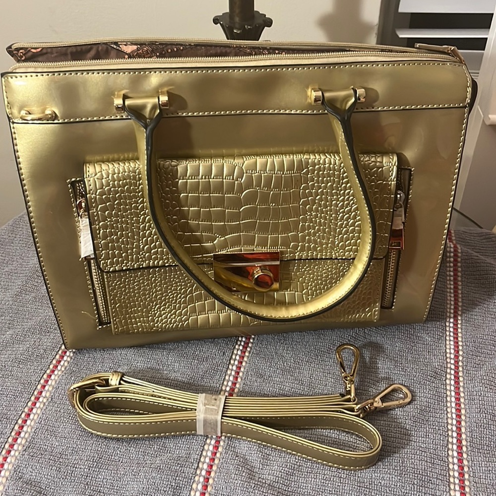 La Terre Fashion limited bag.
